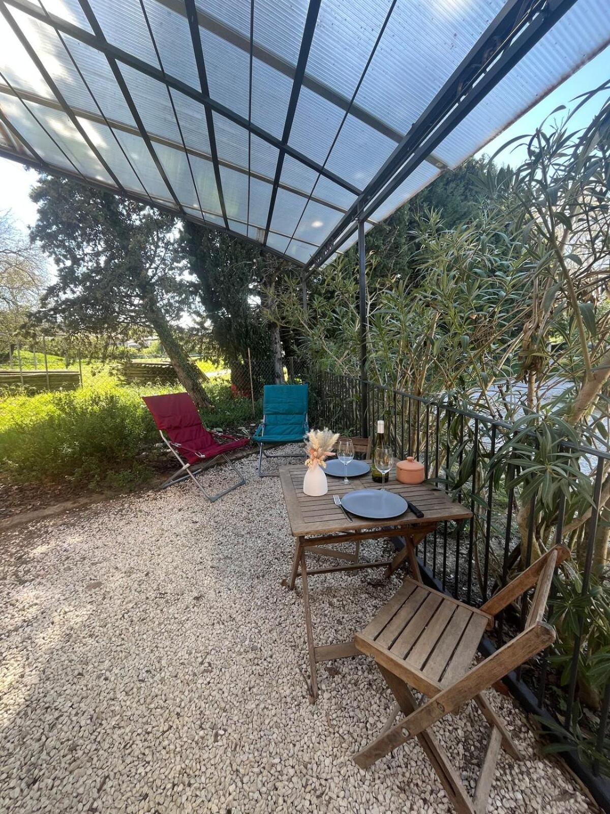 Studio Cosy Avec Climatisation Et Terrasse Malataverne المظهر الخارجي الصورة